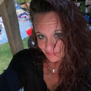 Meet your Posher, Angelia